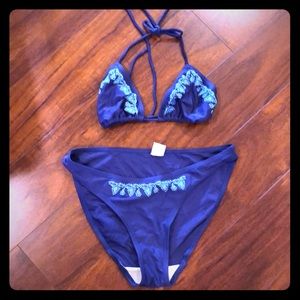 Old navy 2 pc swimsuit.